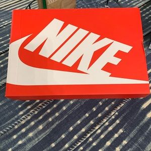 Nike empty box no shoes